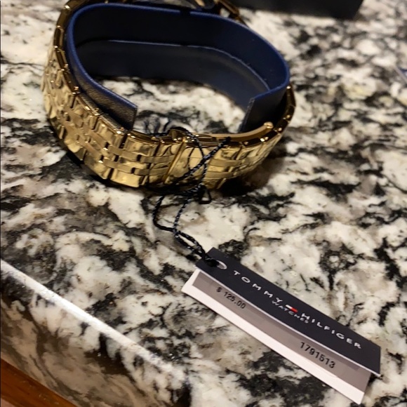 Tommy Hilfiger Gold and Blue Watch BRAND NEW - Picture 3 of 7